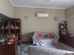 10 Marla Lower Portion For Rent In Gulladaman Housing Society College Road Lahore