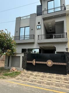 10 Marla Brand New House For Sale 0