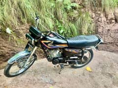 125 1999 model condition 10/9 lush neat and clean koi kam ni bike ma