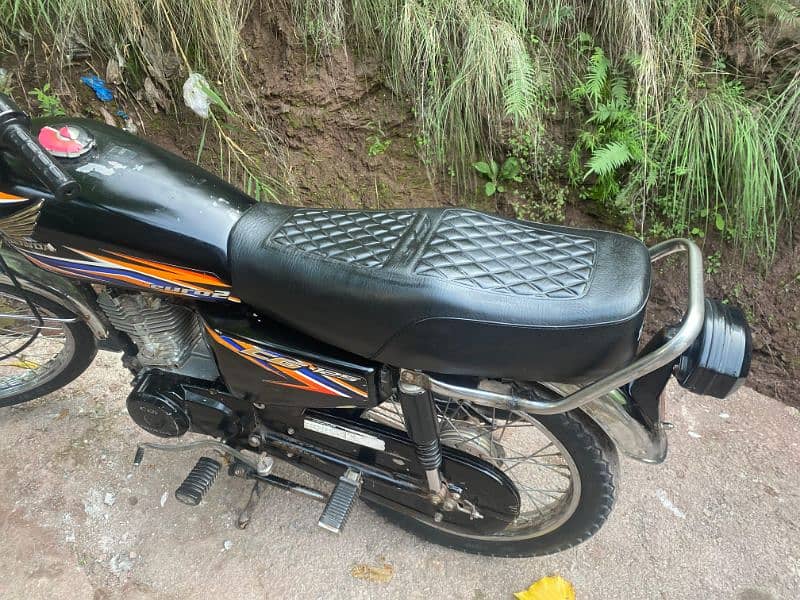 125 1999 model condition 10/9 lush neat and clean koi kam ni bike ma 6