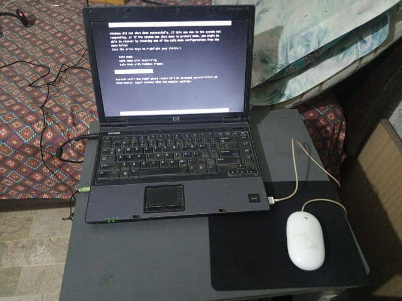 9000 RS HP laptop for sale complete urgent  price negotiable 1