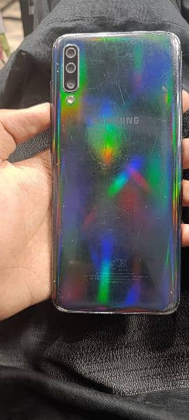 Samsung A70 Condition 9/10 4