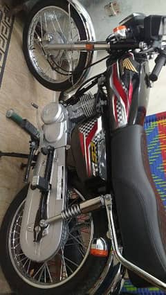 Honda 125 only 1700km