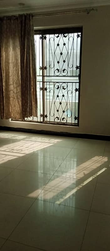 10 MARLA INDEPENDENT 1ST AND 2ND FLOOR AVAILABLE FOR RENT IN PRIME LOCATION OF ALLAMA IQBAL TOWN 14