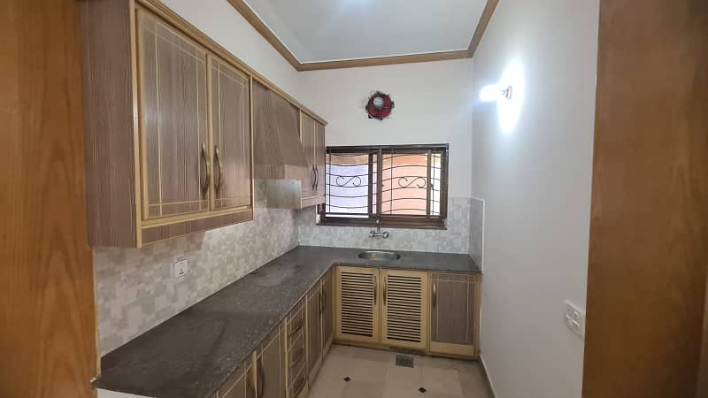 10 Marla House is Available For Rent In Jasmine Block Bahria Town Lahore 5