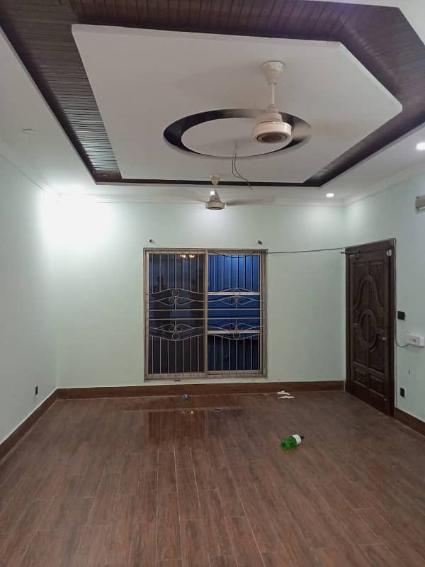 10 Marla Upper Portion is Available For Rent in CC Block Bahria Town Lahore 4