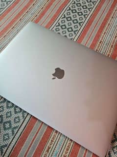 macbook pro 2019 15 inch