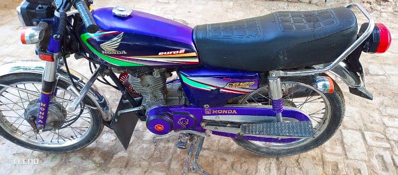 Honda 125 blue 2