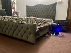 King Bed with side tables, dressing table & 1comfy, 1 AC, 1fridge 0