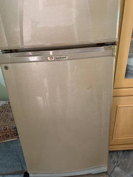 Dawlance Refrigerator in Good condition 3