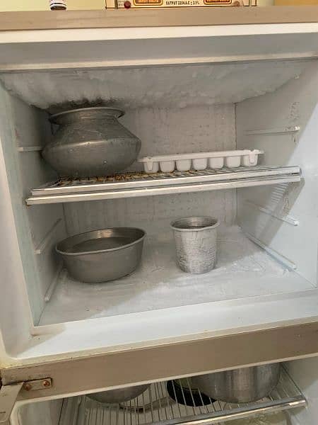 Dawlance Refrigerator in Good condition 10