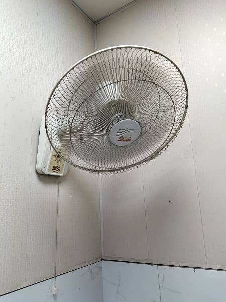 FAN GFC Wall Fan Like new 0