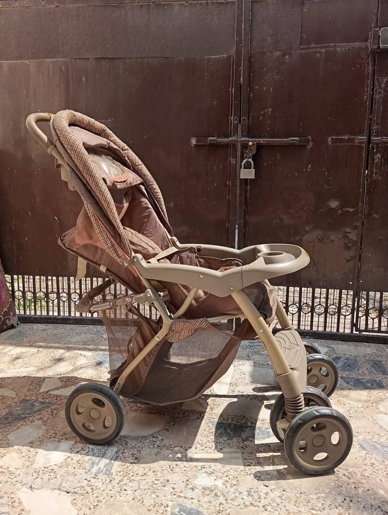 Imported Baby Stroller in perfect condition 10