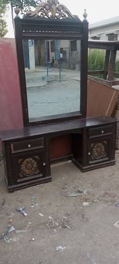 wood n dressing table