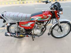 Honda 125 23 model open latter hai fresh condition bike 03446464638