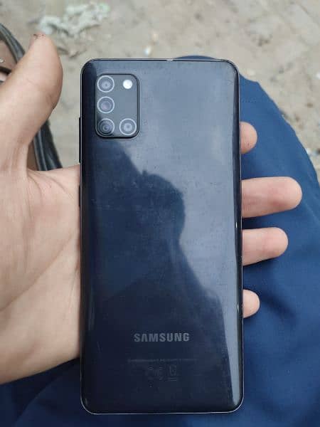 Samsung A31 4/128 with box charger 6