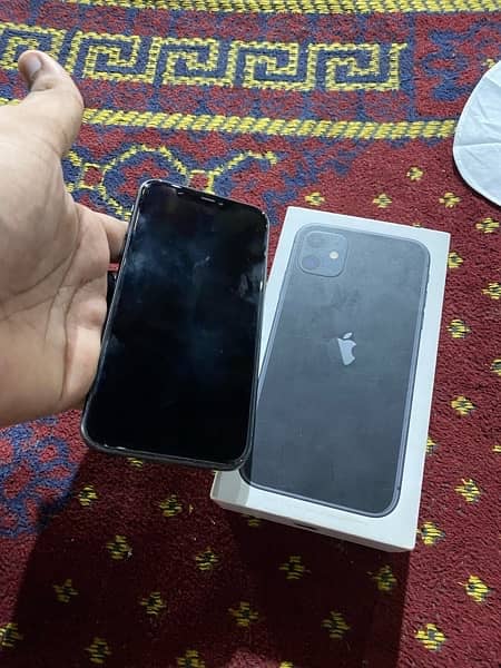 iPhone 11 pta approved 64GB with box 2