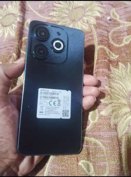 Infinix smart 8 all ok condition 10 by 9.5 hy box change sat hy 1