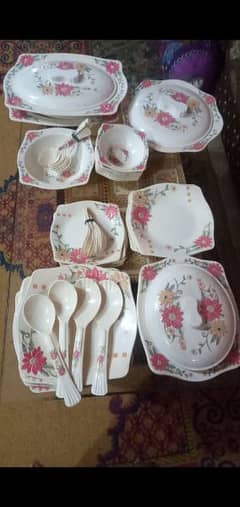 plastic dinner set