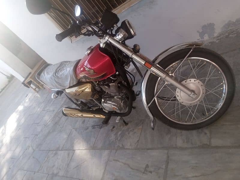 Honda 125 special & Gold Edition With VIP Mardan Number  Self start 2