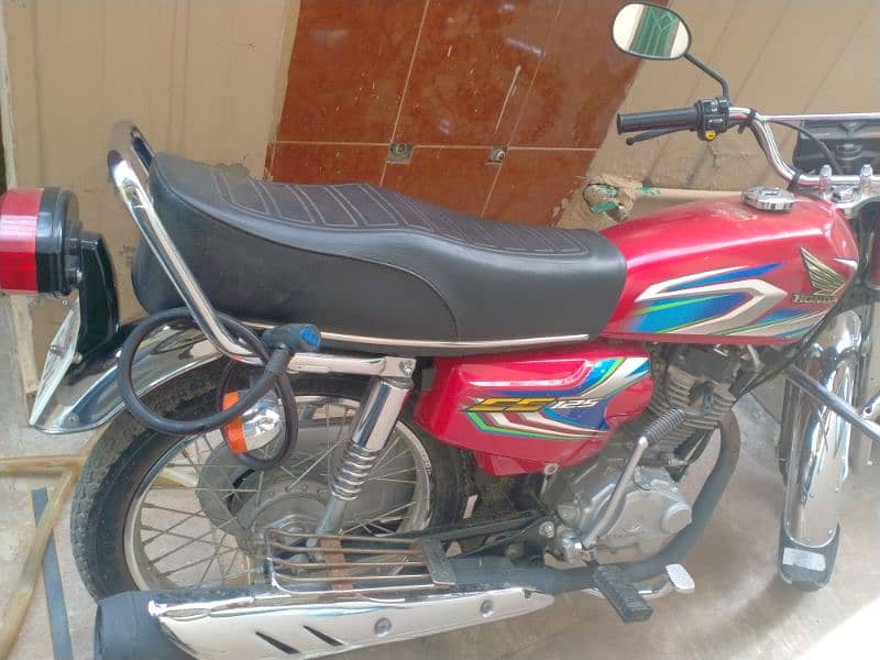 Honda CG125 10