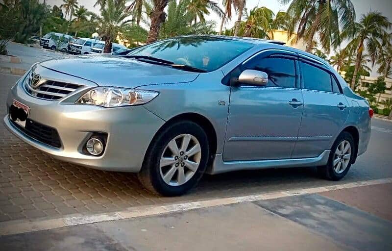 Toyota Corolla Altis 2011 4