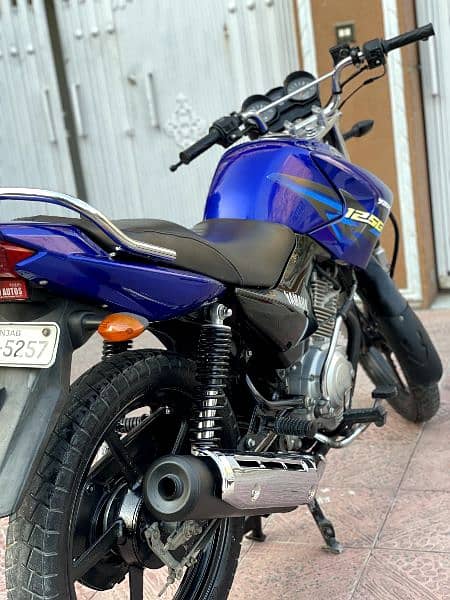 Yamaha Ybr 125 G in excellent condition 4