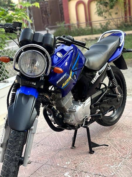 Yamaha Ybr 125 G in excellent condition 6