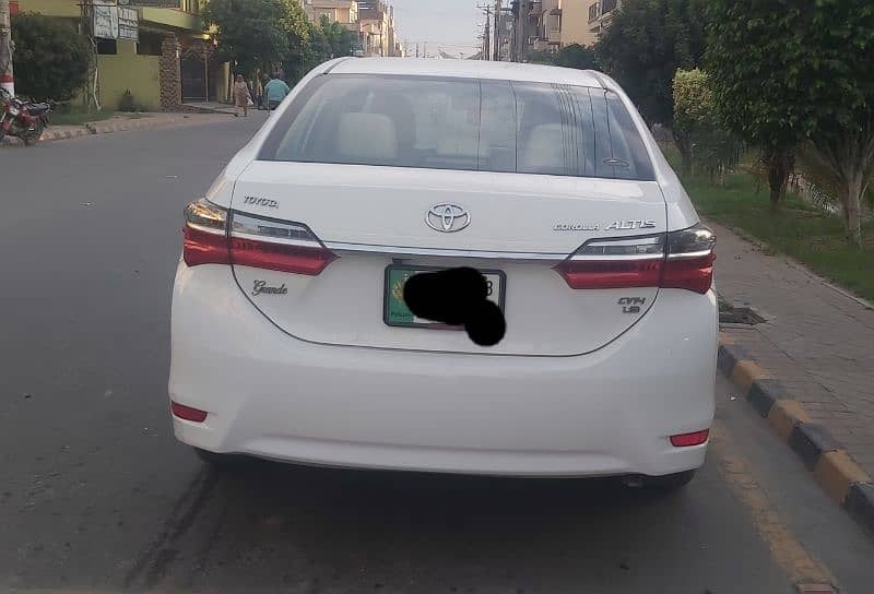 Toyota Altis Grande 2018 8