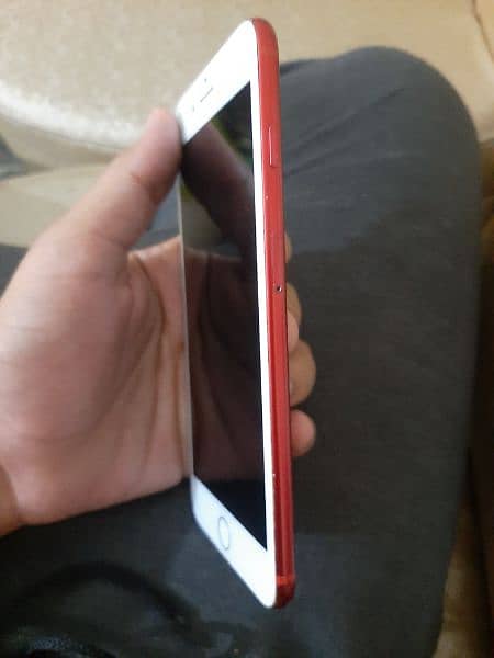 I phone 7 plus 128 jb red colour 03284605016 2