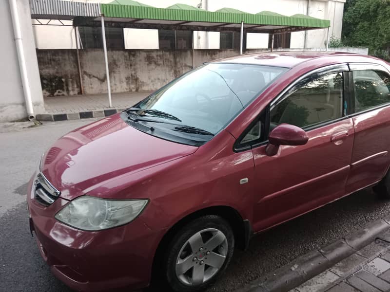 Honda City IDSI 2007 City family use car 9