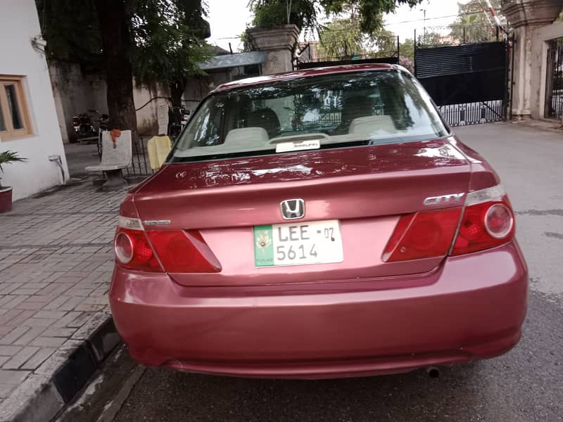 Honda City IDSI 2007 City family use car 10