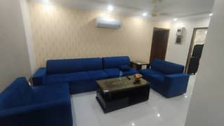 2 BEDROOMS FULLY LUXURY AND FULLY FURNISH IDEAL LOCATION EXCELLENT FLAT FOR RENT IN BAHRIA TOWN LAHORE