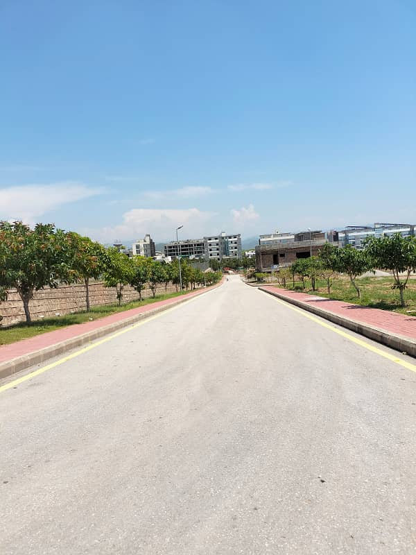 Sector: F1 , 10 Marla plot for sale invester price Bahria enclave Islamabad 2