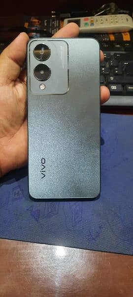 vivo y17s 2