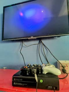 Xbox 360 E JTAG with 2 original wireless controllers