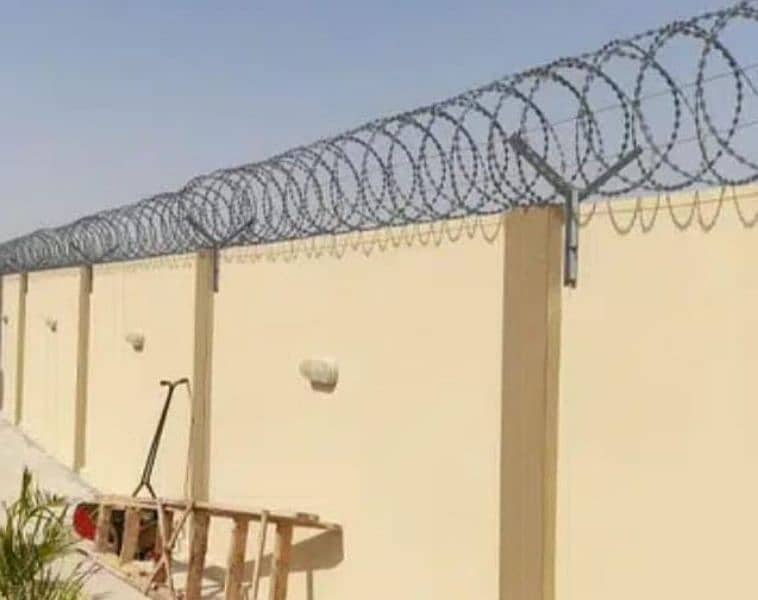 Razor wire Barbed wire Security wire Chain Link fence Welded mesh jali 1