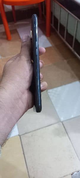 oppo f11 4/128 condition 8/10 3