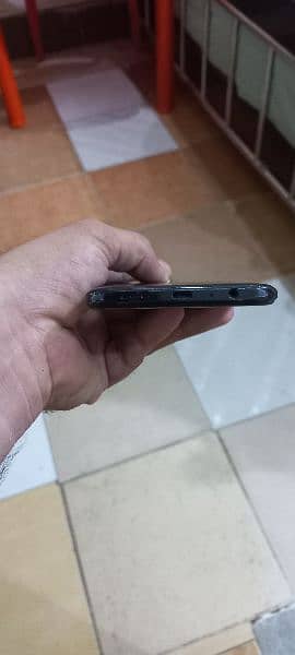 oppo f11 4/128 condition 8/10 4