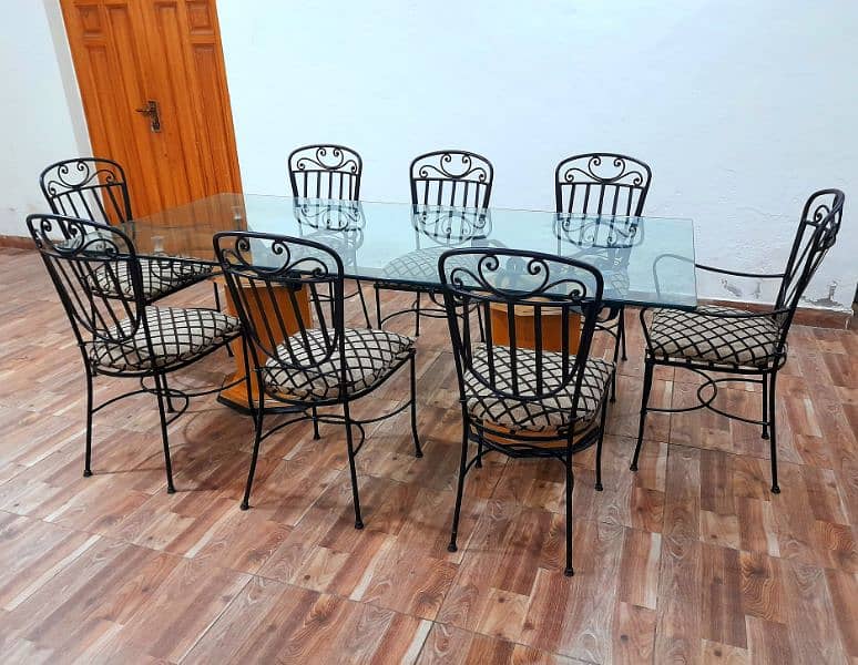 8 CHAIRS DINING TABLE NEW CONDITION 8