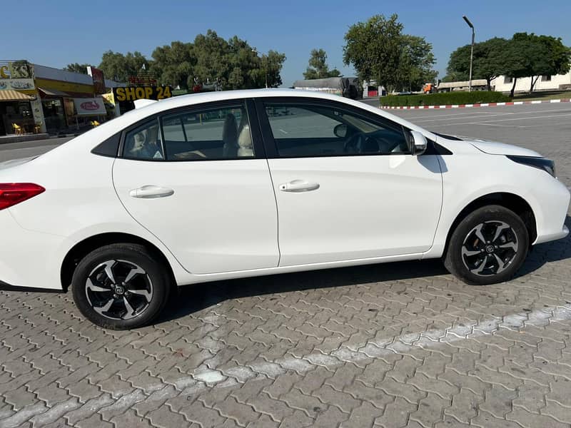 Toyota Yaris ATIV MT 1.3 2024 Manual 1