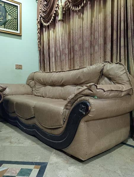 Used Comfortable Sofa Set of 3 0