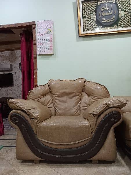 Used Comfortable Sofa Set of 3 2