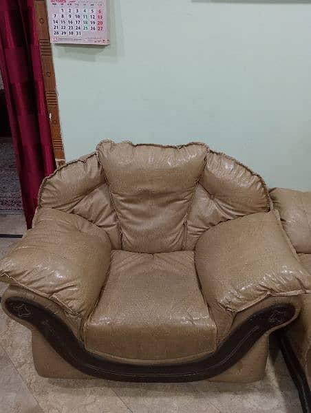 Used Comfortable Sofa Set of 3 3