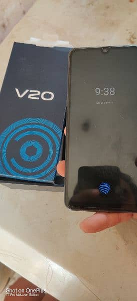 Vivo v20 8+4/128gb 2