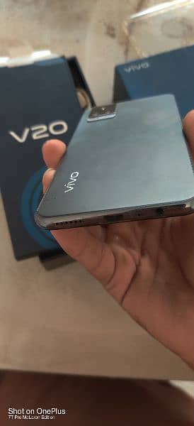 Vivo v20 8+4/128gb 3