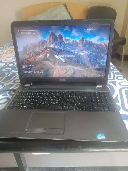 Dell Inspiron 15R 5537 i7 4th generation 8gb ram 500 gb HDD 0