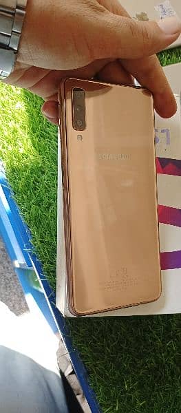 Samsung A7 Golden Color 1