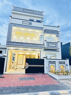 F-18 Faisal Town A Block House For Sale Near To Park