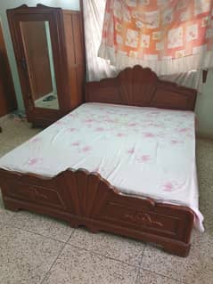 Sheeshum Wood King bed 0